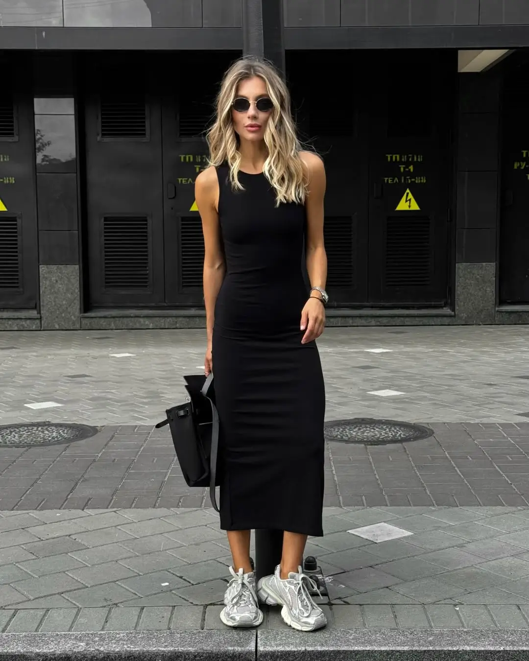 casual friday summer outfits with sneakers 2026 Minimal Black Dresses That Quietly Take You Everywhere