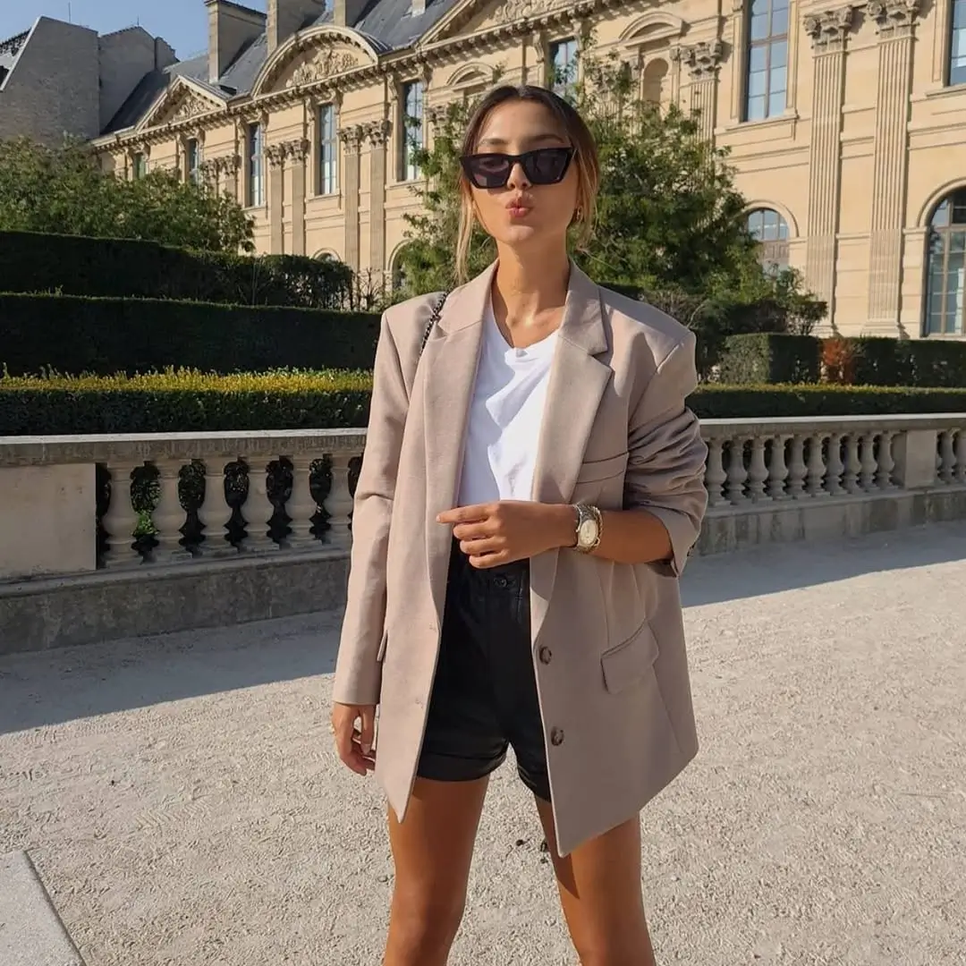 casual summer blazer outfits 2026 Classic Beige Blazer Styled With Casual City Basics