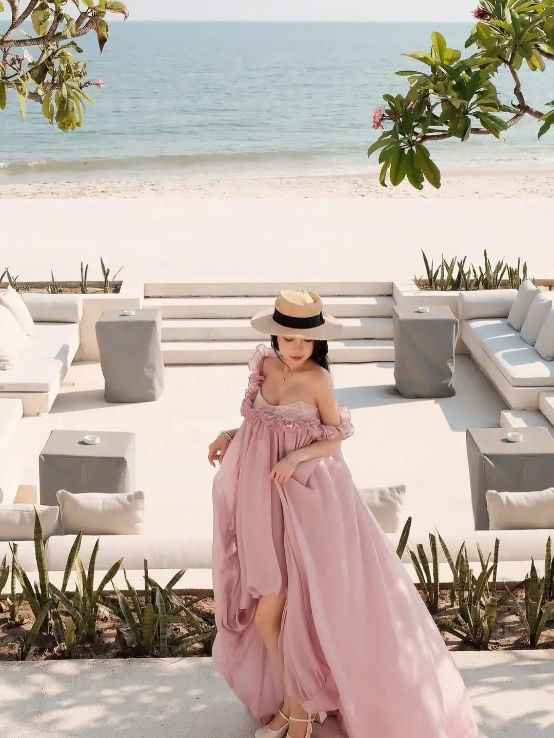 Summer Romantic Blush Off-Shoulder Maxi for Dreamy Summer Days