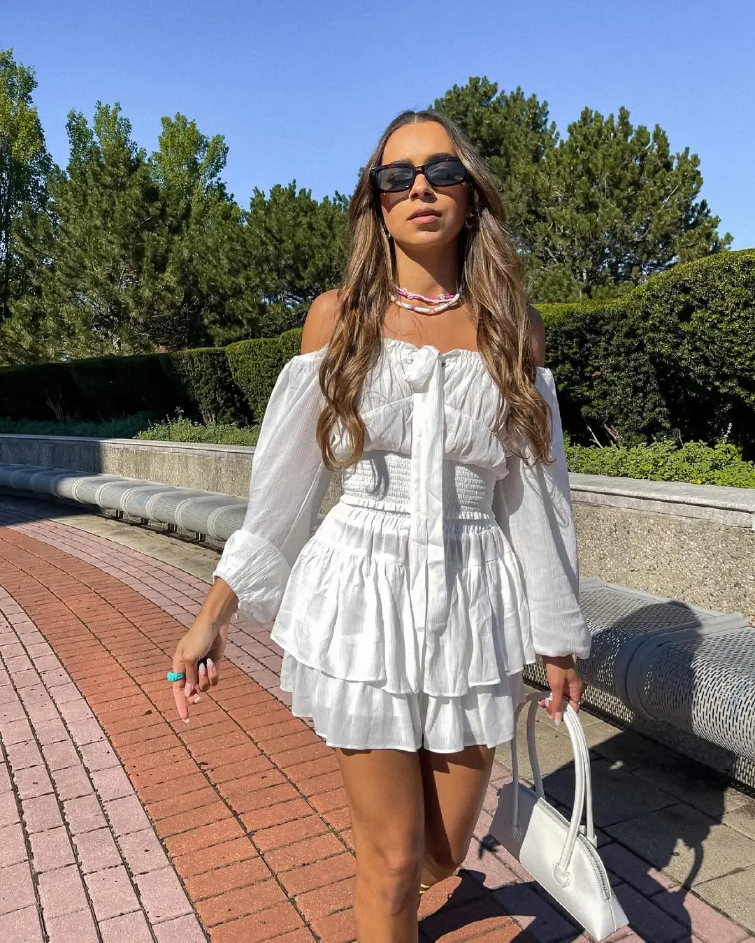 Outfits 2026 Romantic white layers for sun-soaked days