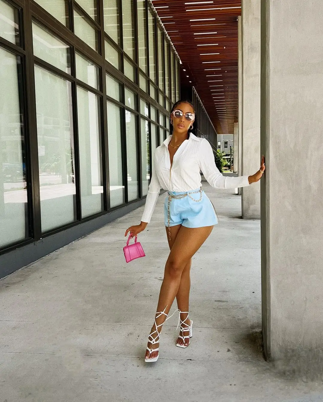 Outfits 2026 Polished summer chic with tailored shorts