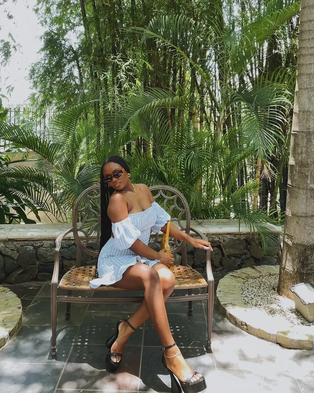 Outfits 2026 Soft off-shoulder femininity in a tropical mood