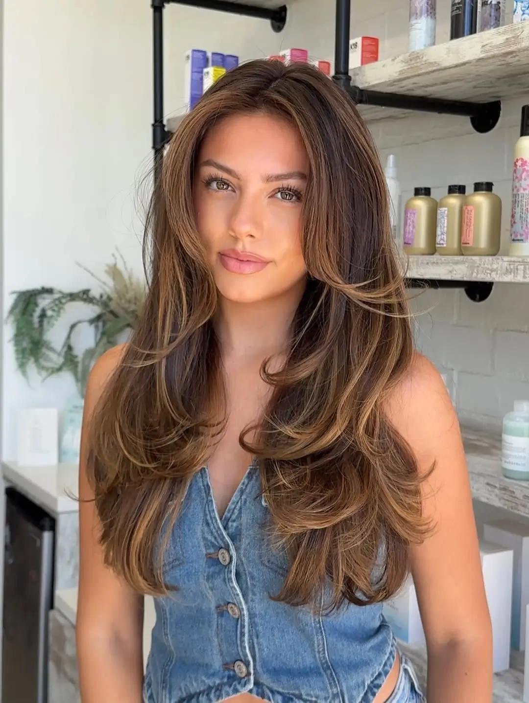 face framing summer haircuts for long hair 2026 Softly Defined Layers with Classic Front Framing