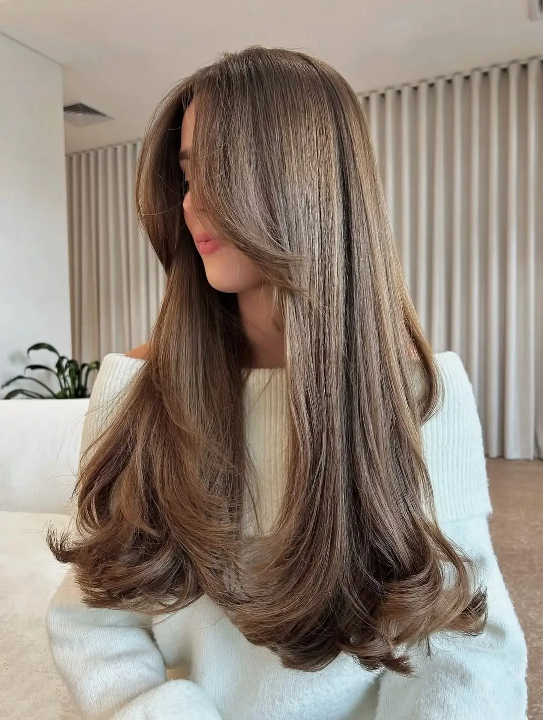 face framing summer haircuts for long hair 2026 Glossy Brunette Layers with Soft Face-Framing Ends