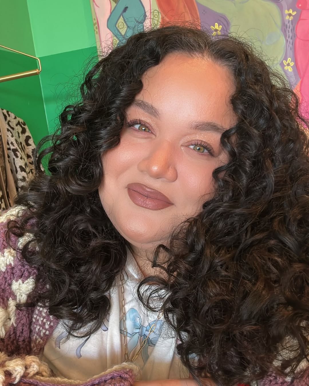 face-framing summer haircuts for plus size women 2026 Defined Voluminous Natural Curls with Soft Center Part