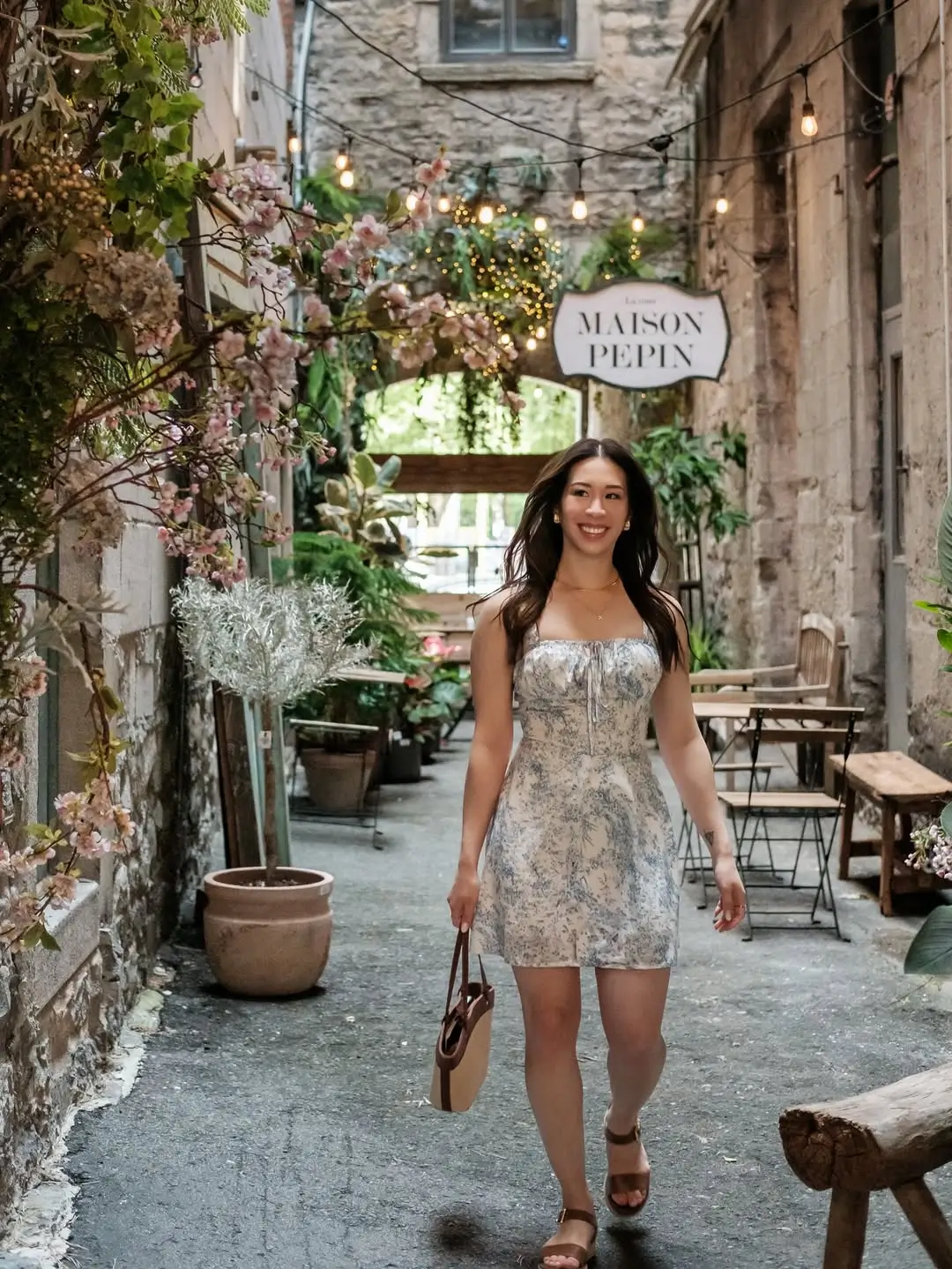 24 floral summer sleeveless dresses 2026 Soft white short floral dress with effortless European charm