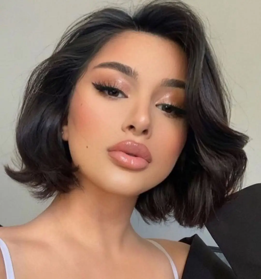 fresh summer haircut 2026 Classic Soft Volume Bob With Side Sweep