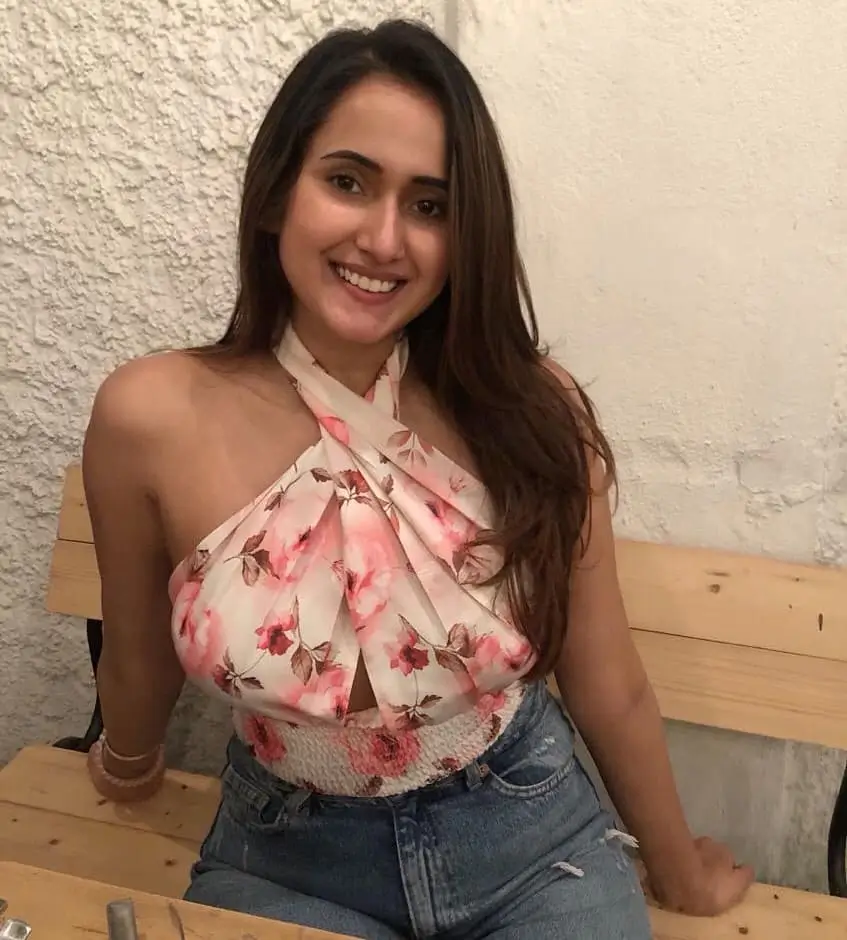 23 halter summer crop top outfits 2026 Soft Floral Halter With Romantic Draping And Lightness