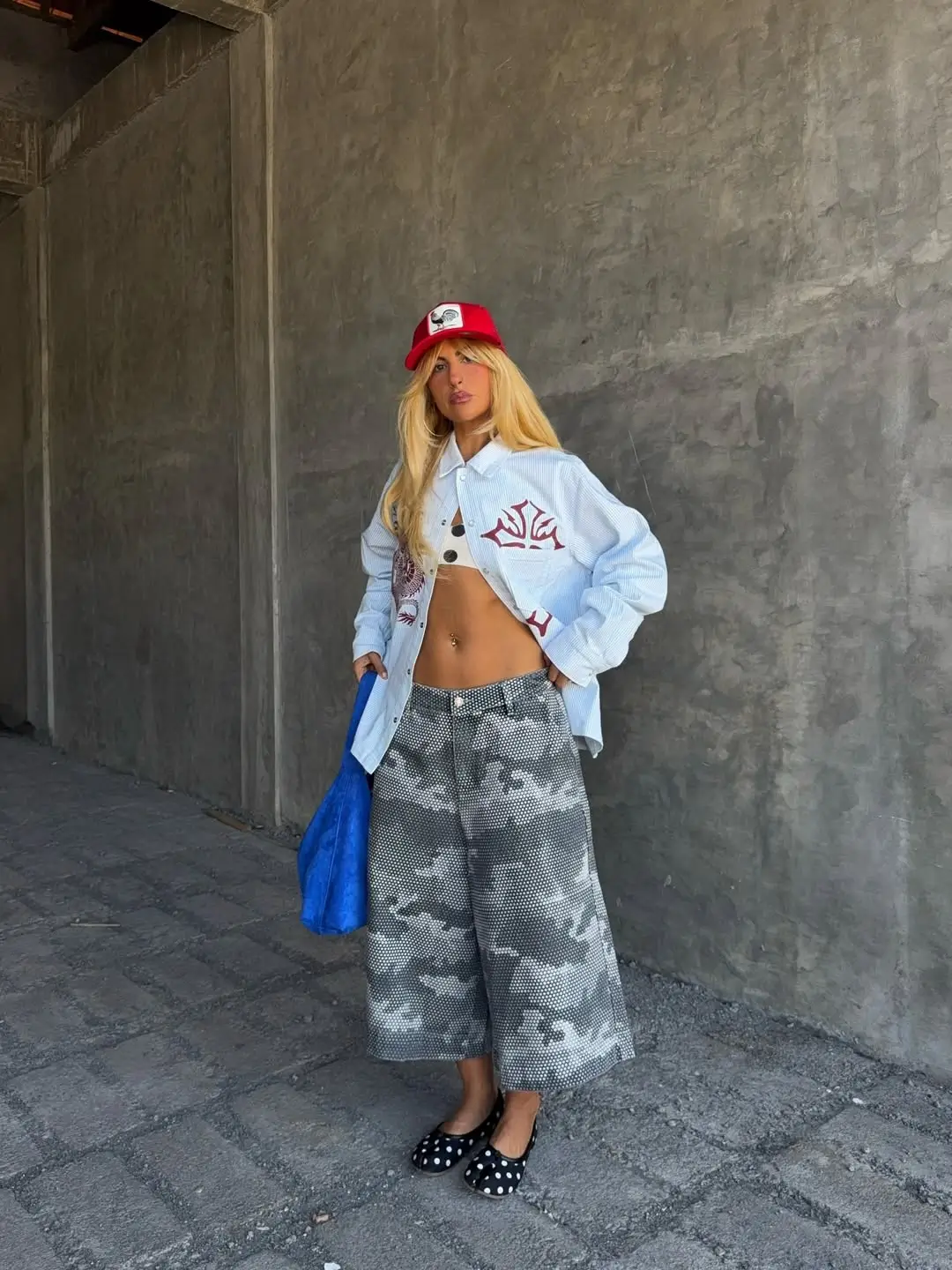 25 outfit inspo for women summer 2026 Relaxed Streetwear with a Playful Urban Edge