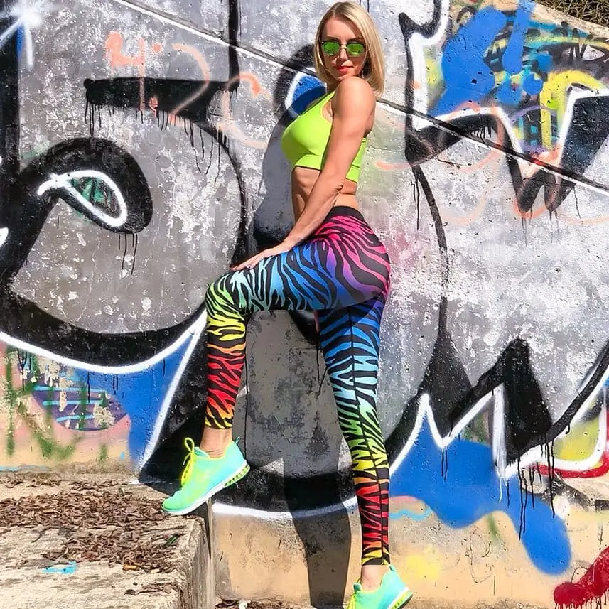 sporty legging outfits summer 2026 Bold Patterned Leggings That Steal The Spotlight