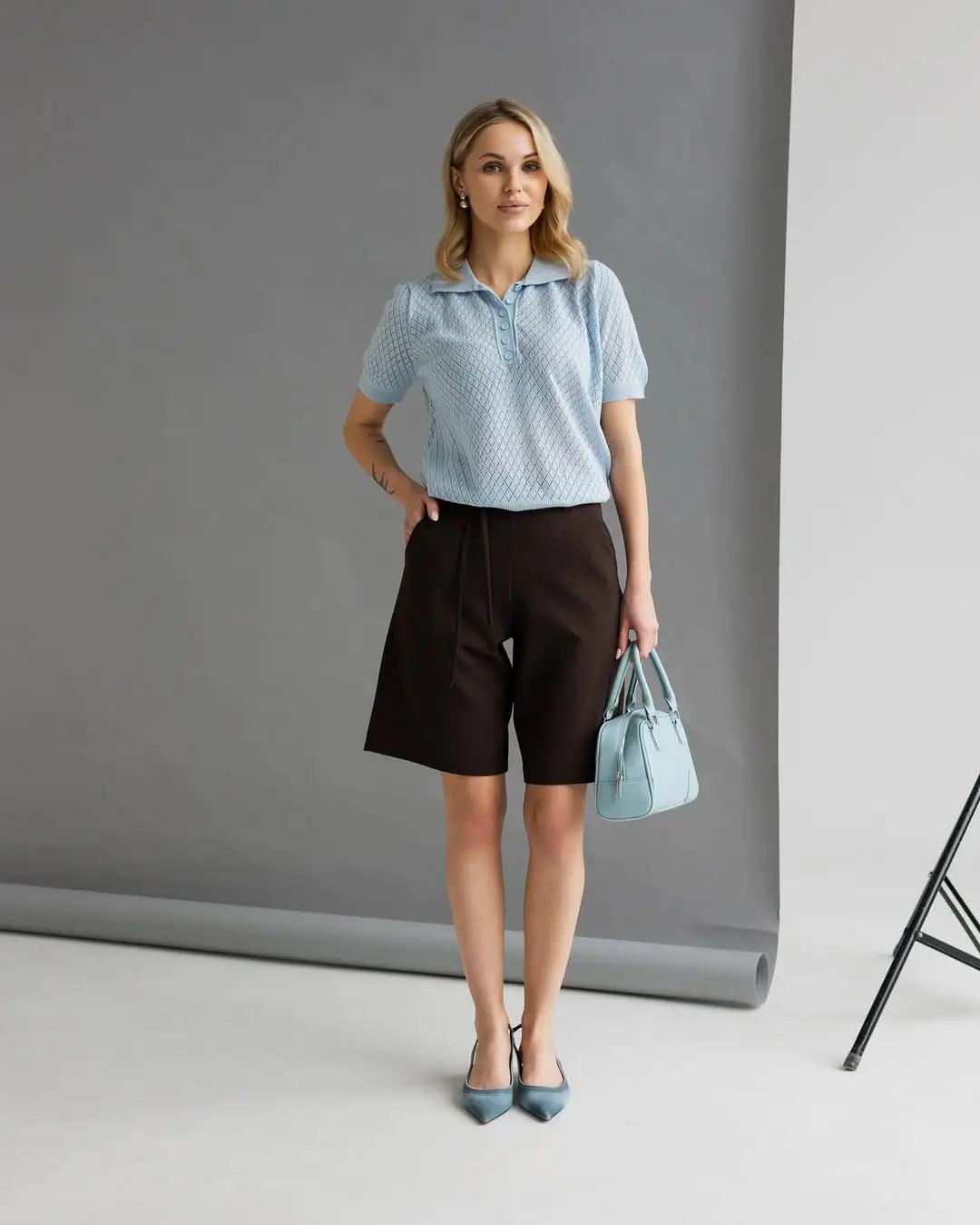 25 summer business casual outfit 2026 polished summer shorts with subtle color contrast