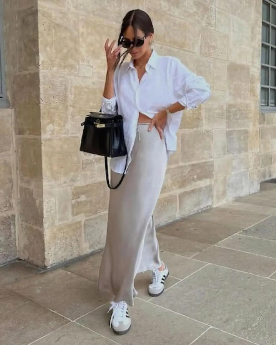 25 summer business casual outfit 2026 relaxed neutral flow with everyday sneakers ease