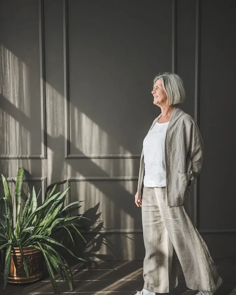 24 summer linen outfits 2026 Soft Tailored Linen Set That Redefines Age and Ease