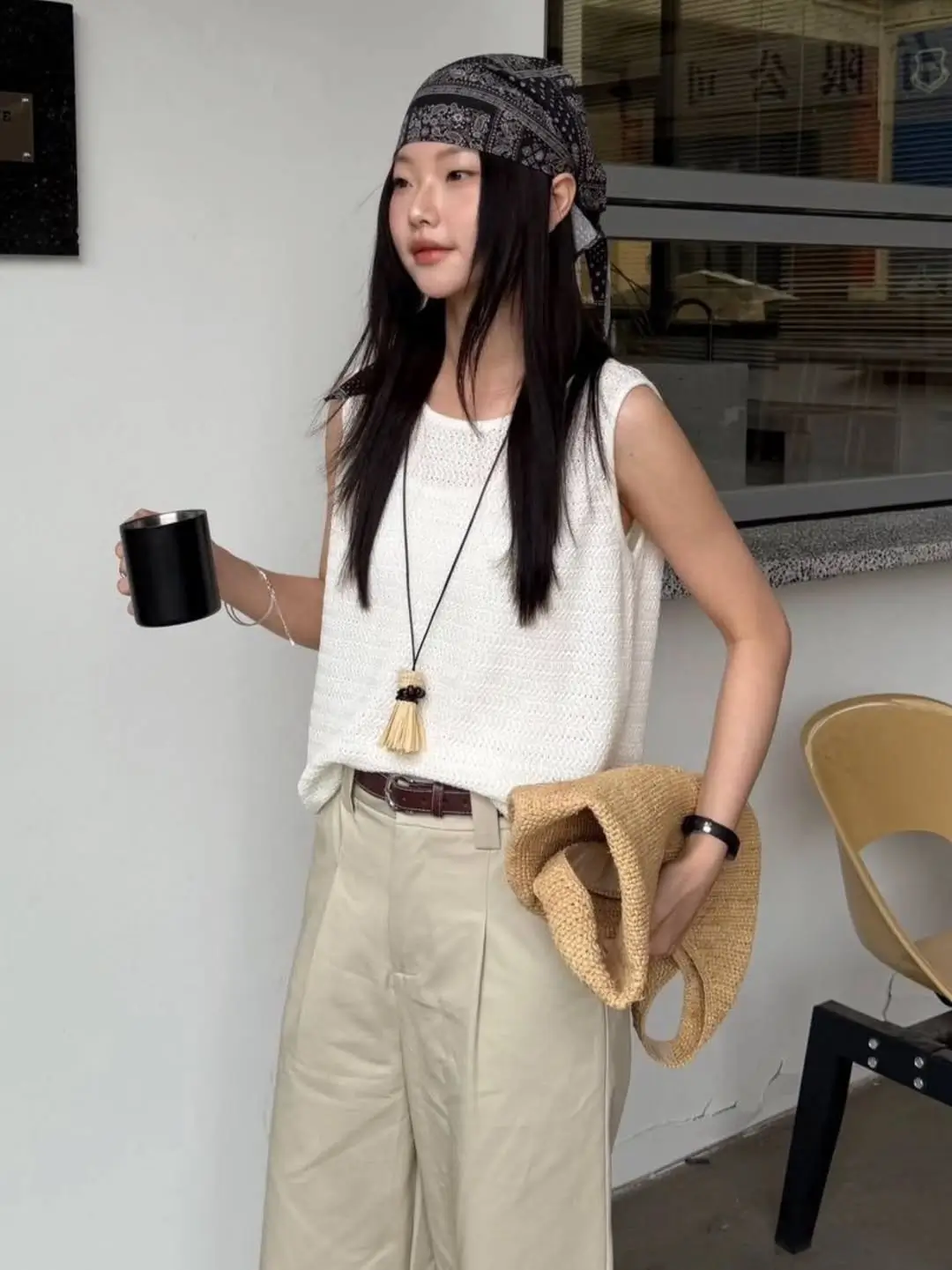 25 summer sleeveless tops 2026 Relaxed White Texture and Effortless Everyday Layers