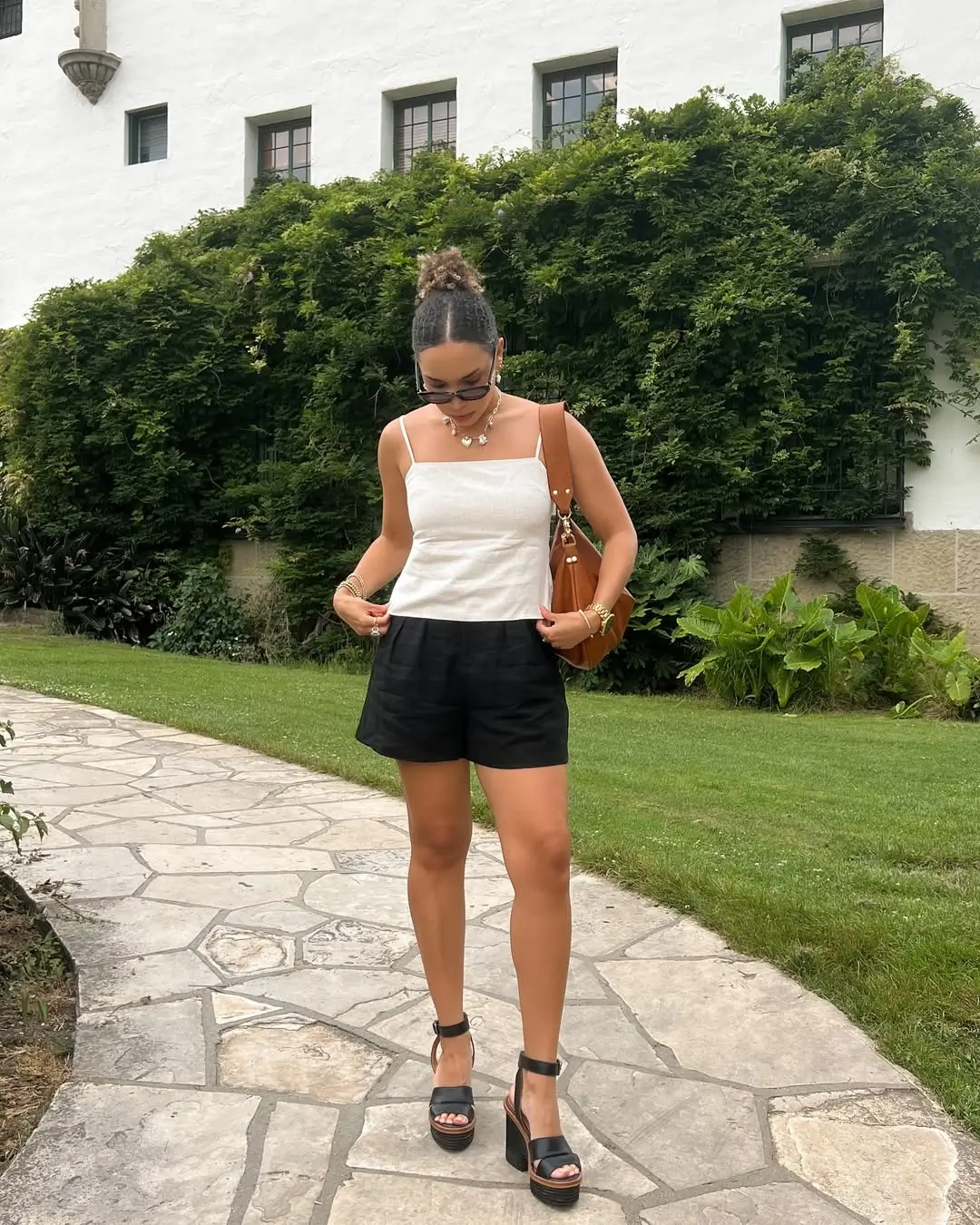 24 summer tops outfit 2026 Clean lines and quiet luxury summer mood