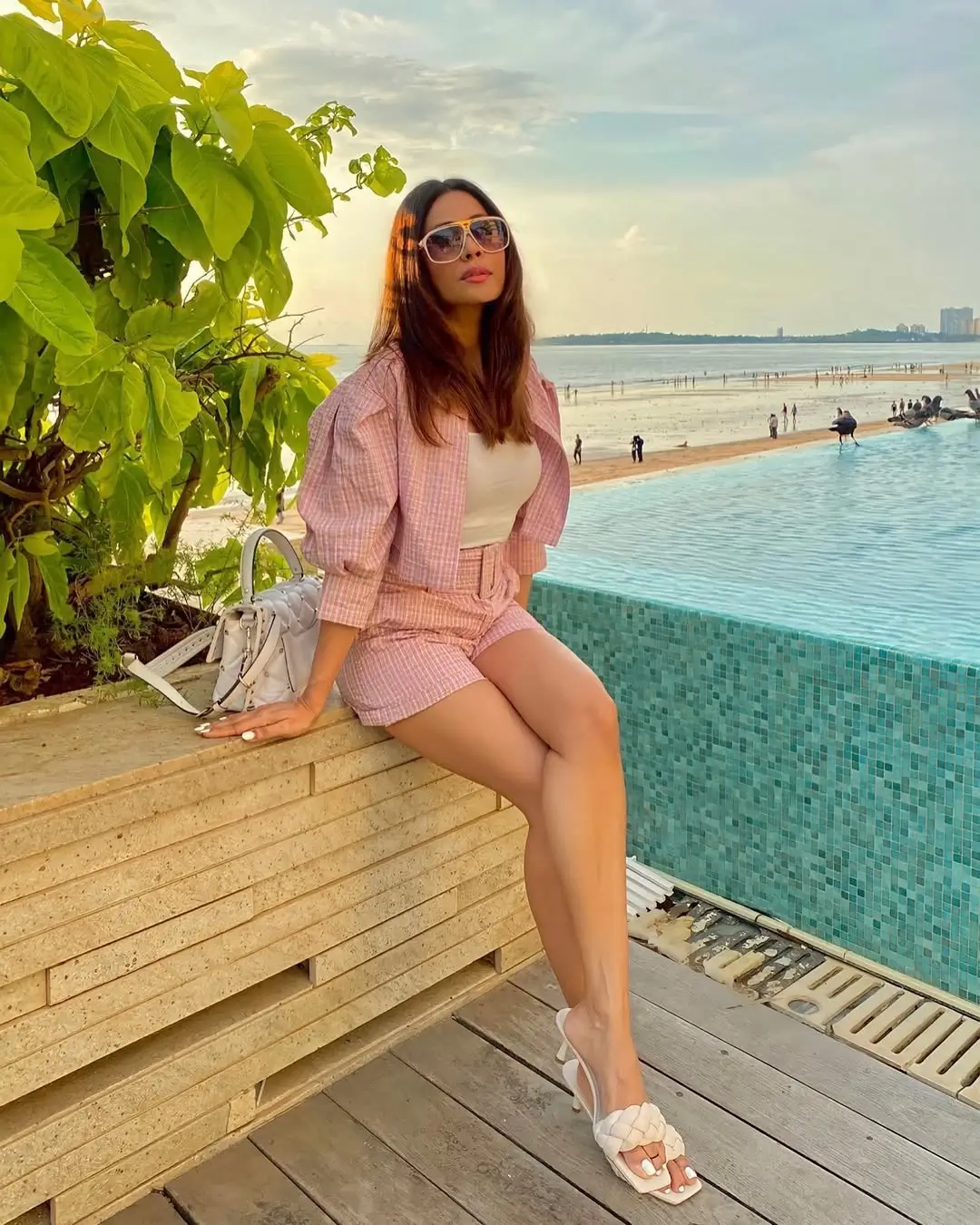 Sunday summer brunch outfits 2026 Soft Pastels by the Water