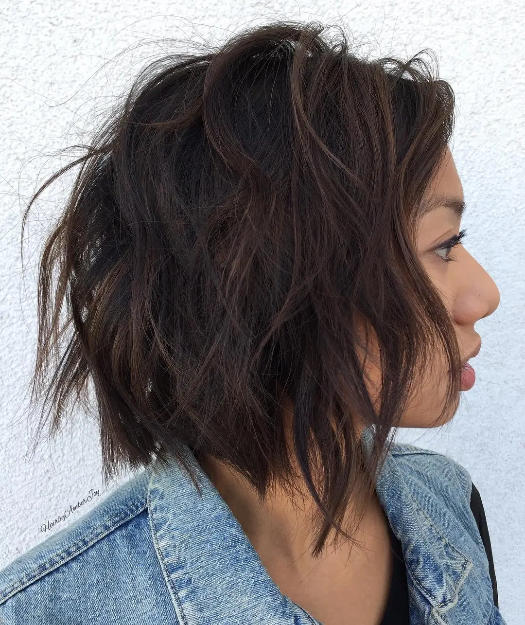 textured summer haircuts for thin fine hair 2026 Choppy textured bob with undone volume