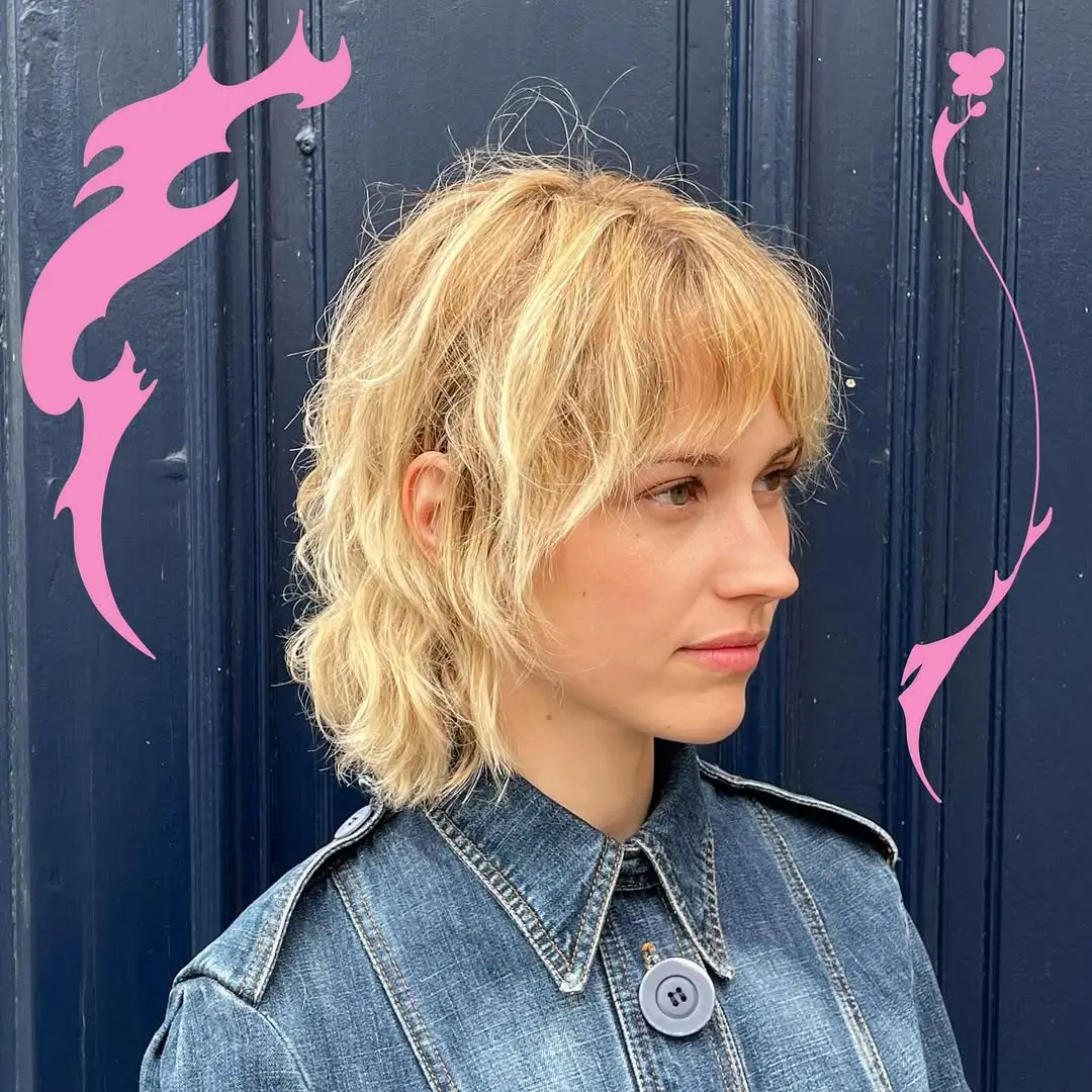 textured summer shag haircut 2026 Blonde Short Shag With Feathered Texture