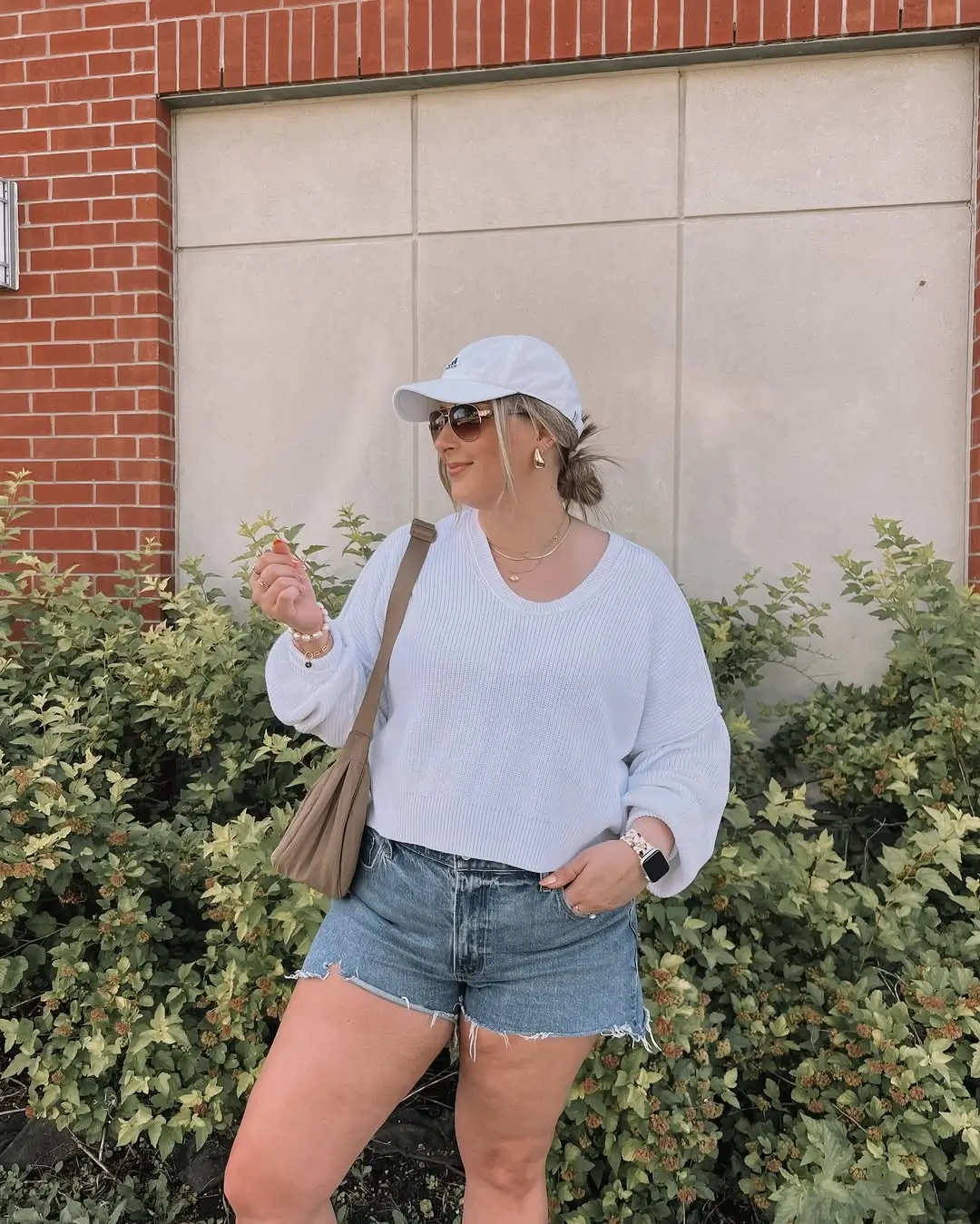 trendy midsize outfits summer 2026 Casual Streetwear That Still Feels Put Together