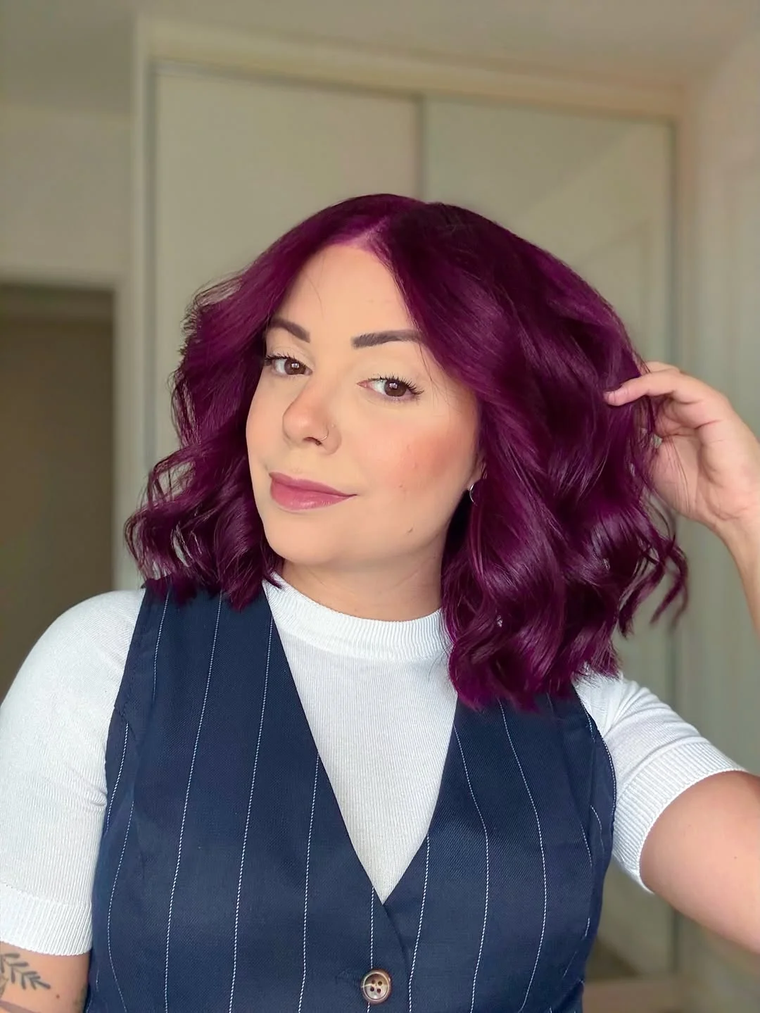 trendy summer hair color ideas 2026 Deep Blackberry Waves With Glossy Midnight Dimension