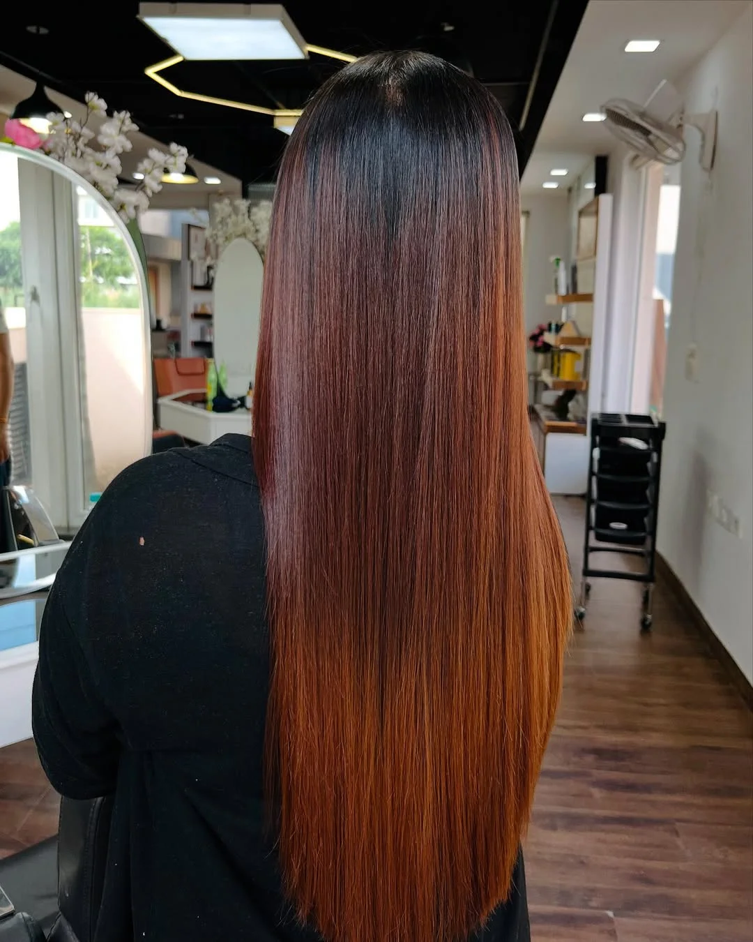 mirror shine summer glossy hair color ideas 2026 Burnt Caramel Melt With Sleek Glass Lengths