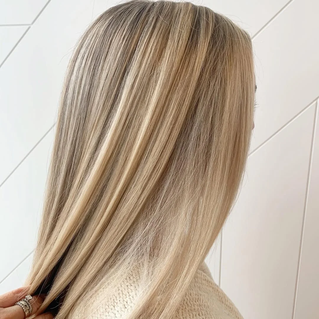 mirror shine summer glossy hair color ideas 2026 Soft Scandinavian Blonde With Airy Ribbon Highlights