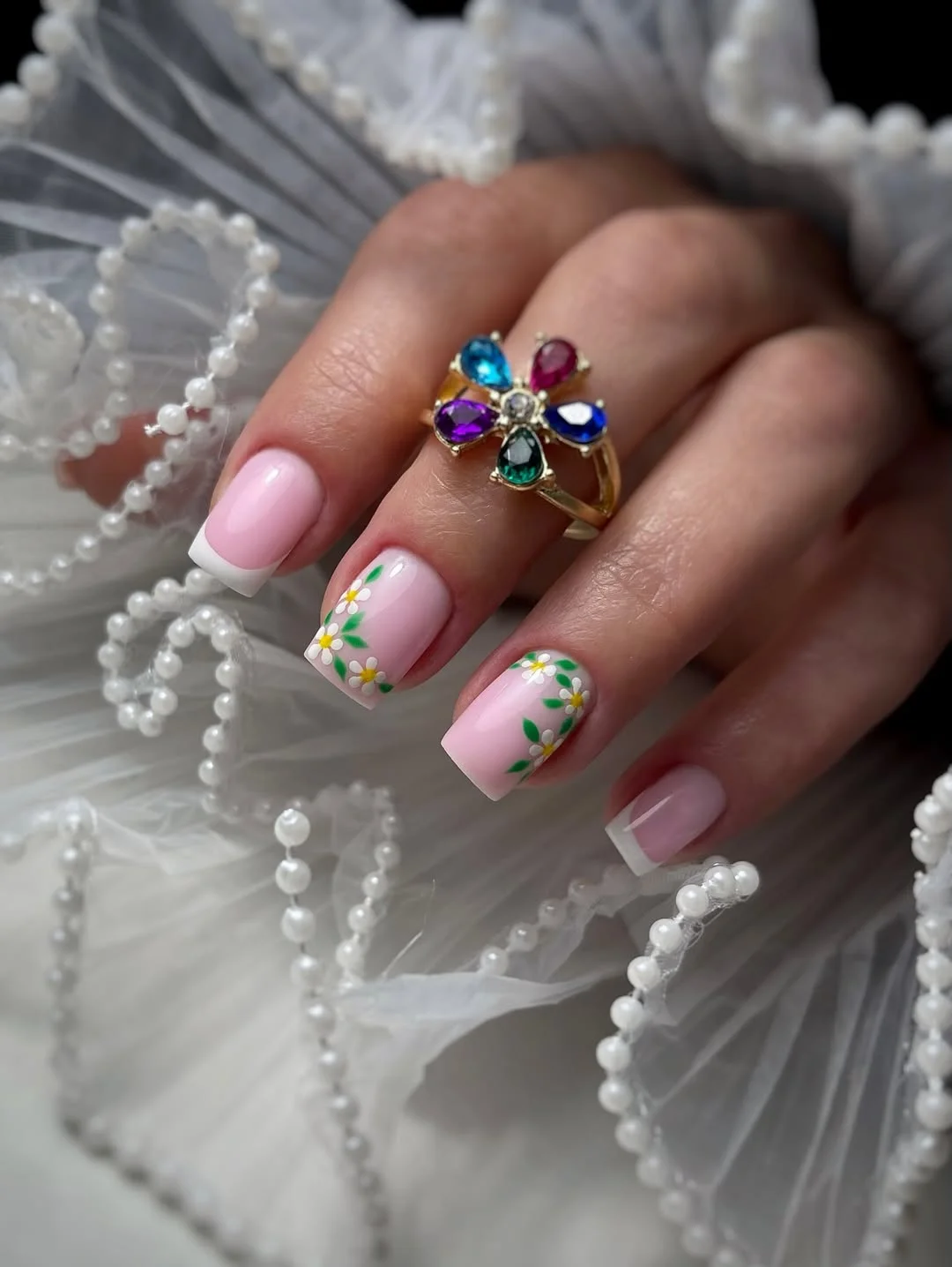 21 short summer nails 2026 Pink French Daisy Nails With A Sweet Vintage Feel