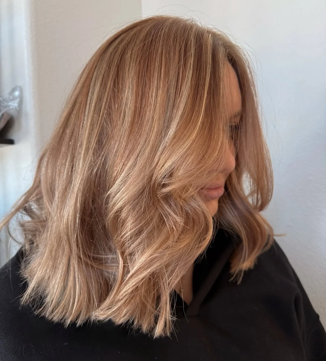soft summer apricot blonde hair color 2026 Soft Beige Apricot Blonde with Natural Flow