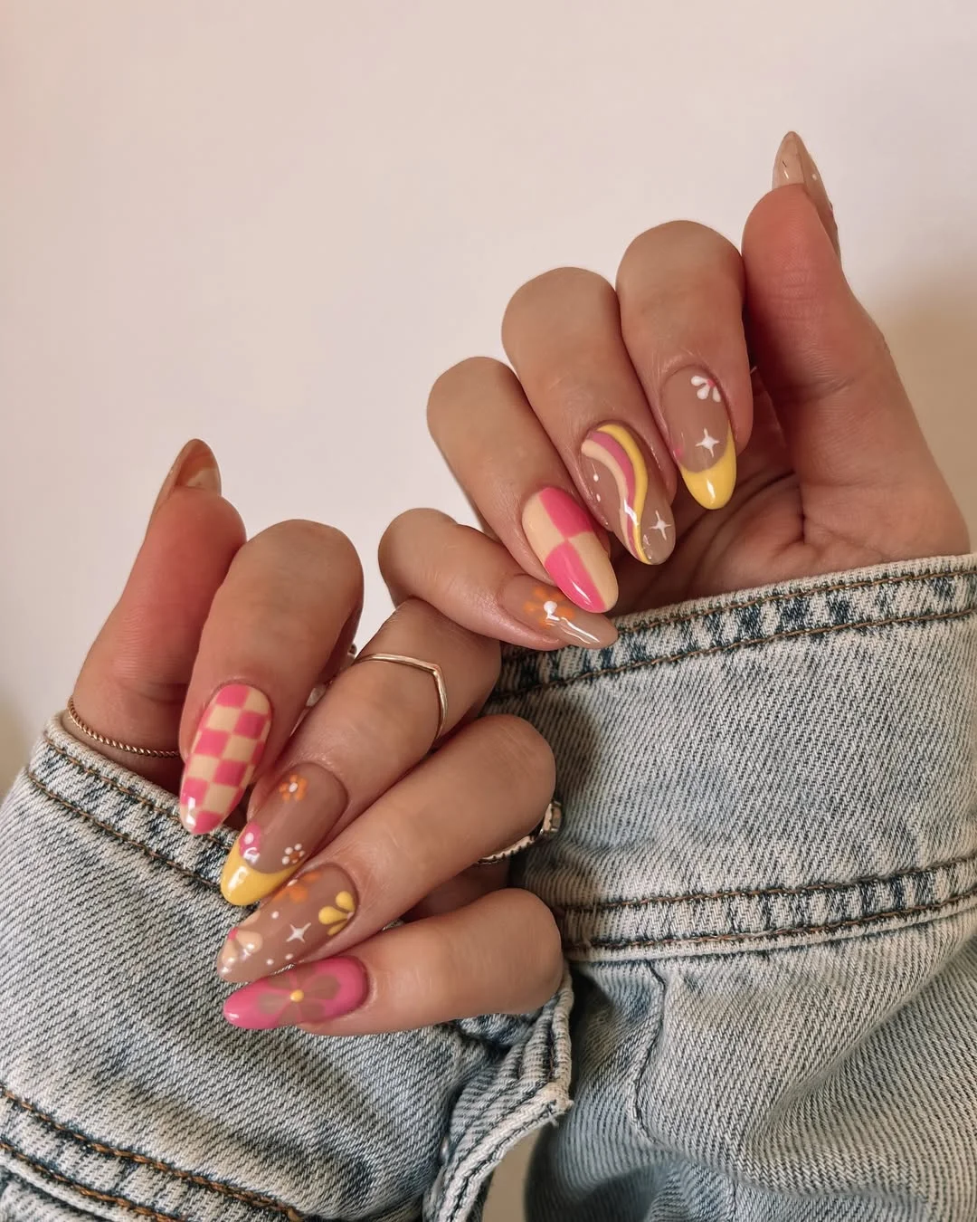 23 Summer nail art ideas 2026 Groovy Pink And Butter Yellow Nails That Feel Like Vintage Summer