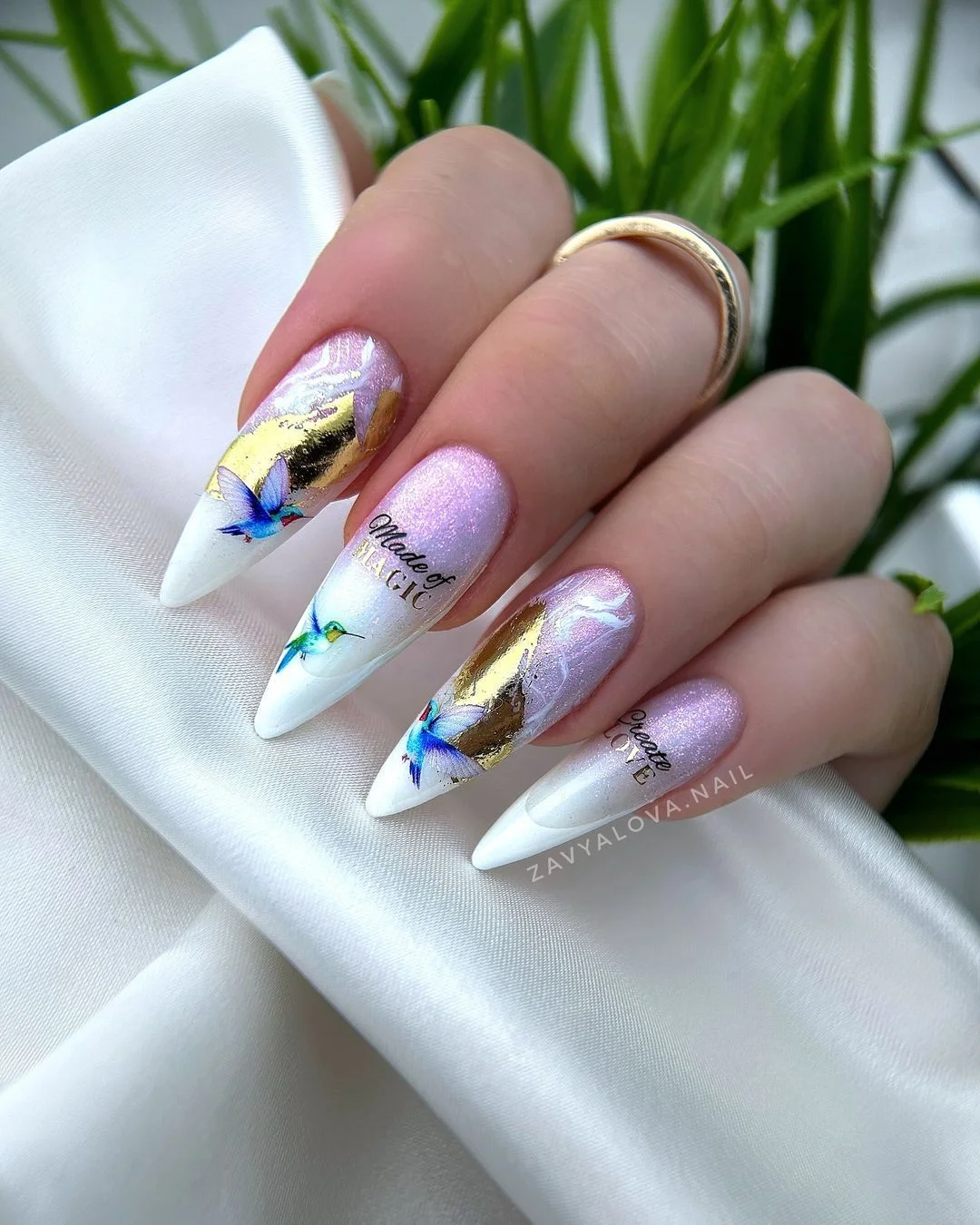 22 summer ombre nails 2026 pearl lavender ombre with golden foil details