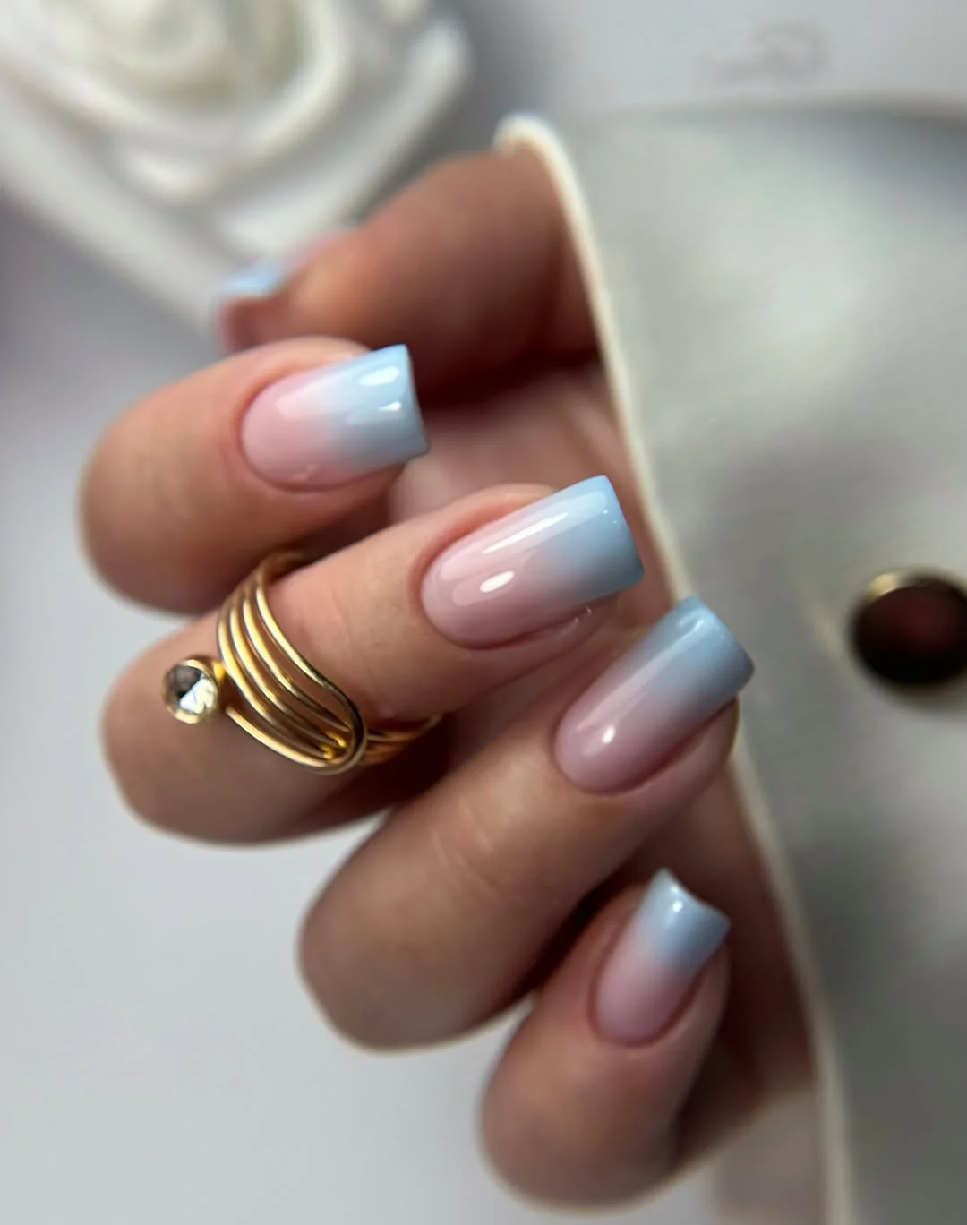 22 summer ombre nails 2026 icy blue fade that feels like ocean air