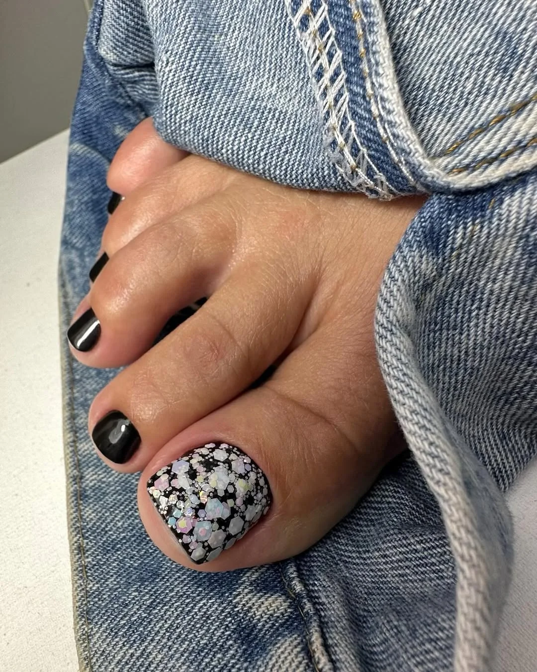 summer pedicure colors 2026 Black Glitter Pedicure That Feels Cool Edgy and Unexpected for Summer