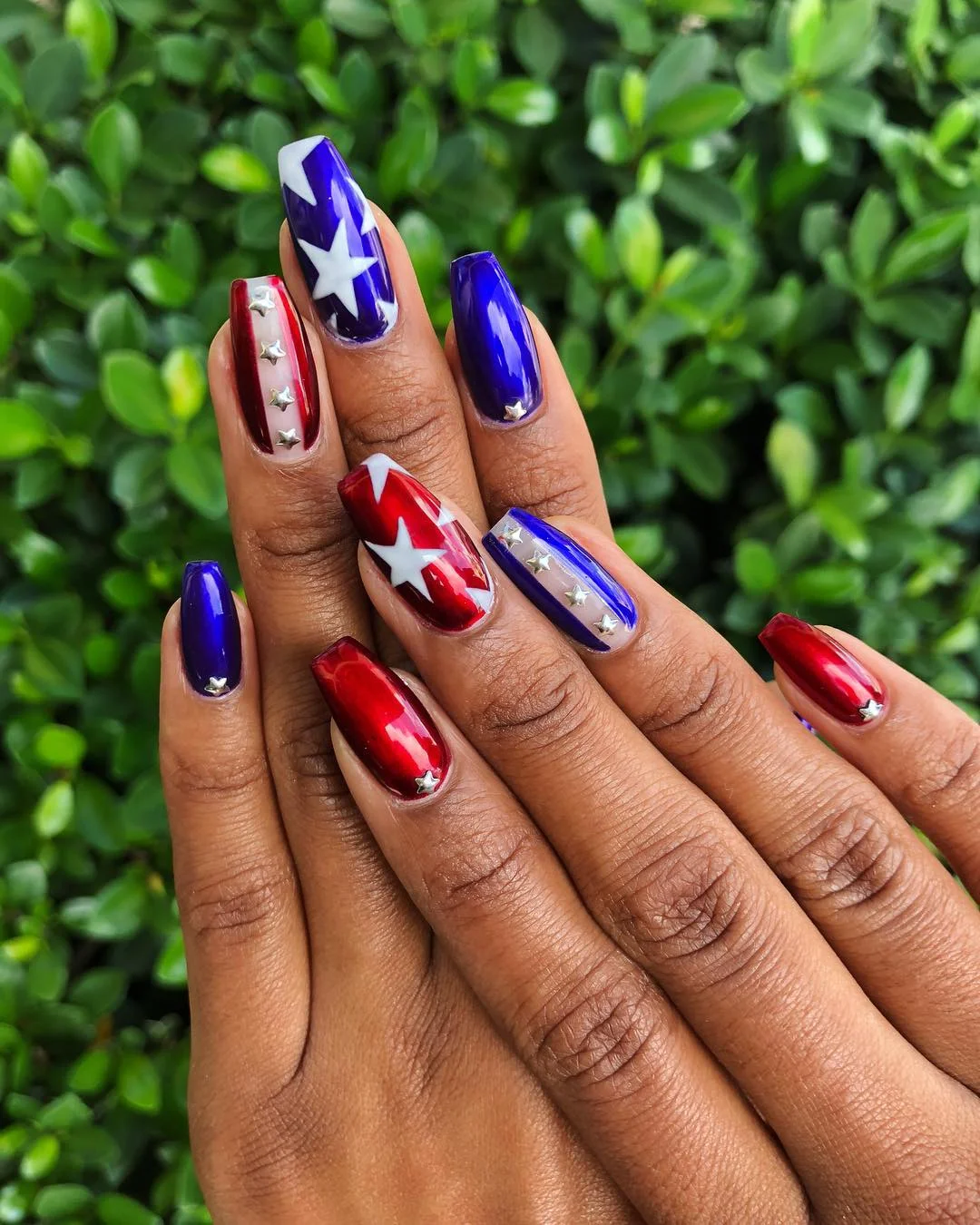 23 usa nails 2026 Chrome Star Nails With Modern Americana Shine