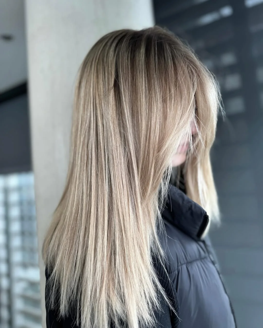23 warm summer honey blonde hair color 2026 Cool Vanilla Honey Blonde With Sleek Layered Lengths