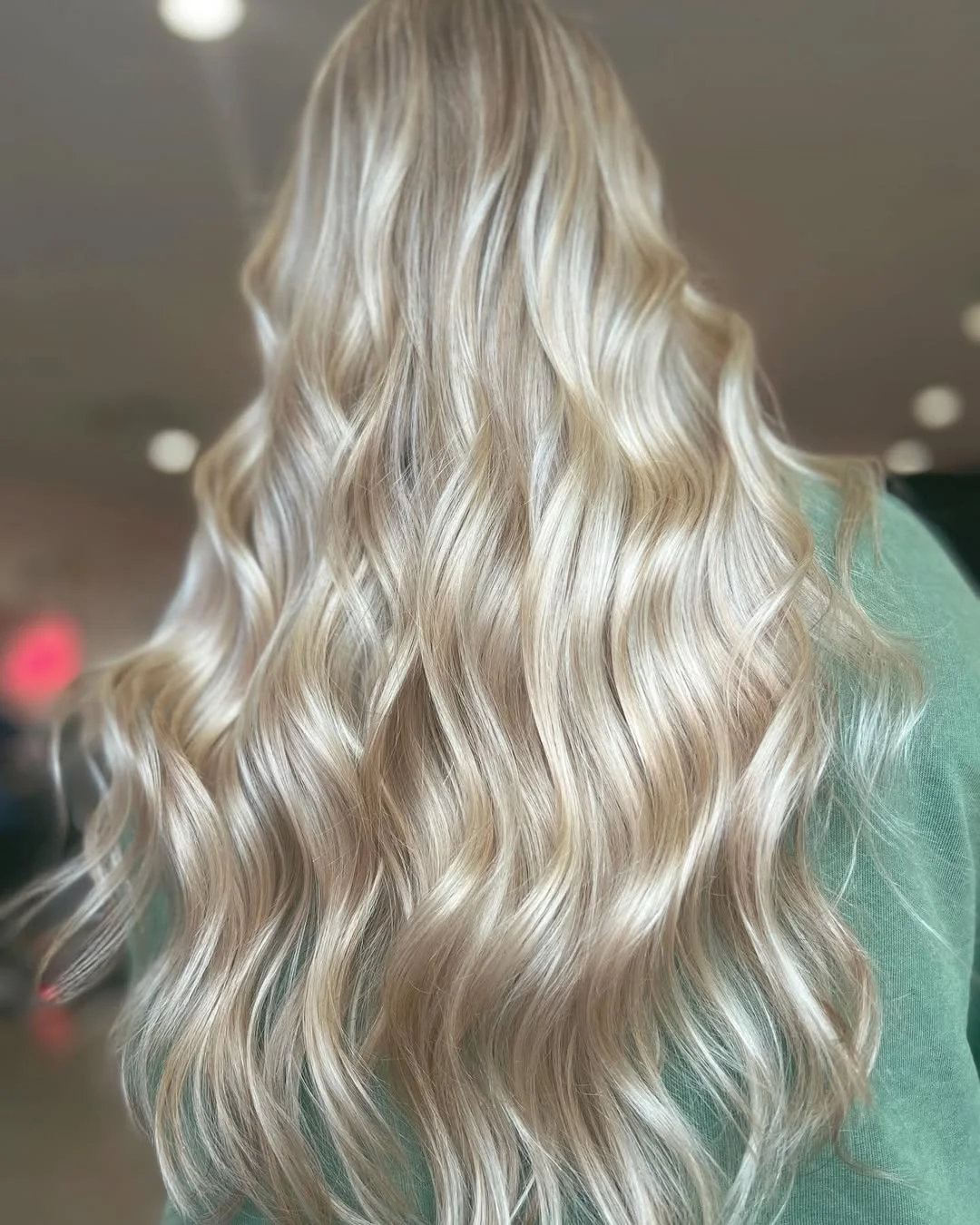 23 warm summer honey blonde hair color 2026 Cool Vanilla Honey Waves With Silvery Blonde Light