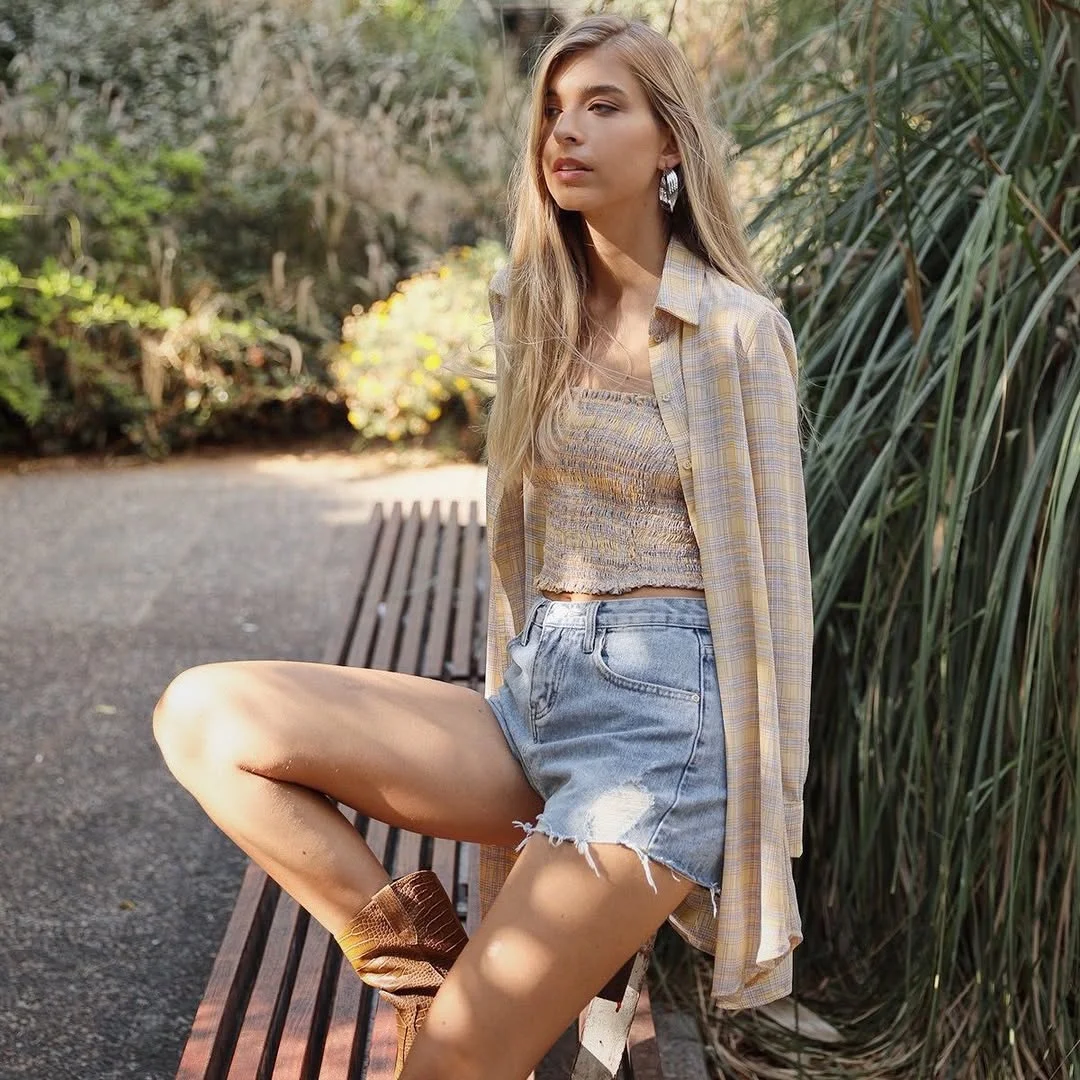 23 Early Fall Outfits Ideas 2026 Smocked Top And Denim Shorts For Warm Early Fall Days