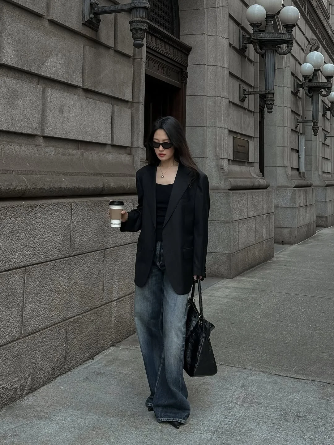 18 fall streetwear outfits NYC 2026 Oversized Black Blazer And Denim Minimalism