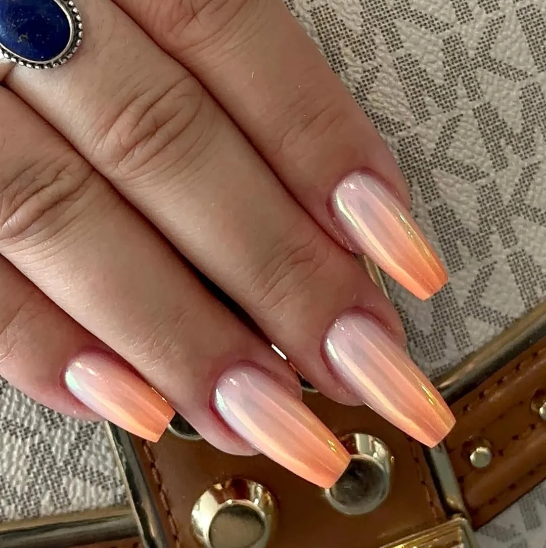 20 July Nail Colours Ideas 2026 Peach Chrome Glow Nails