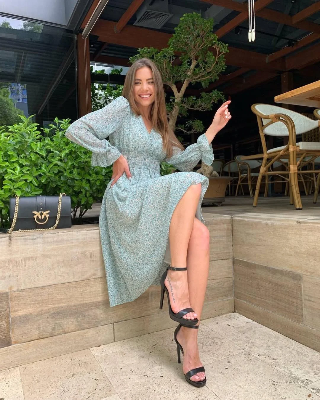 July Outfits Ideas 2026 Flowing Green Midi Dress That Balances Comfort and Sophistication