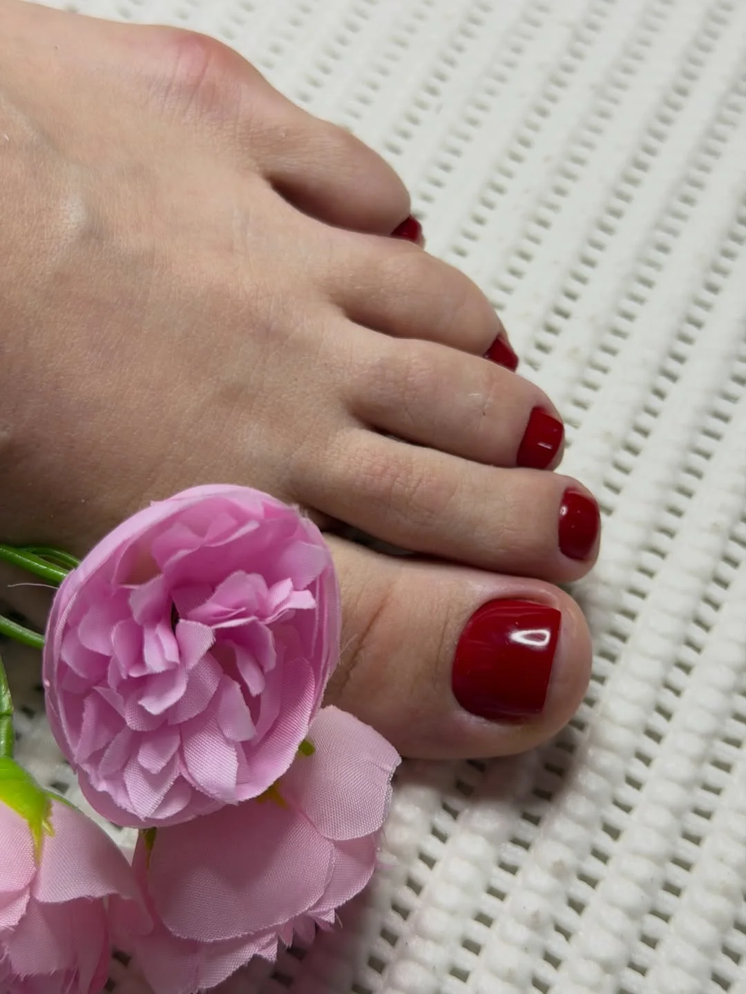 21 July toe nail colours ideas 2026 Glossy Ruby Red For Timeless Feminine Style