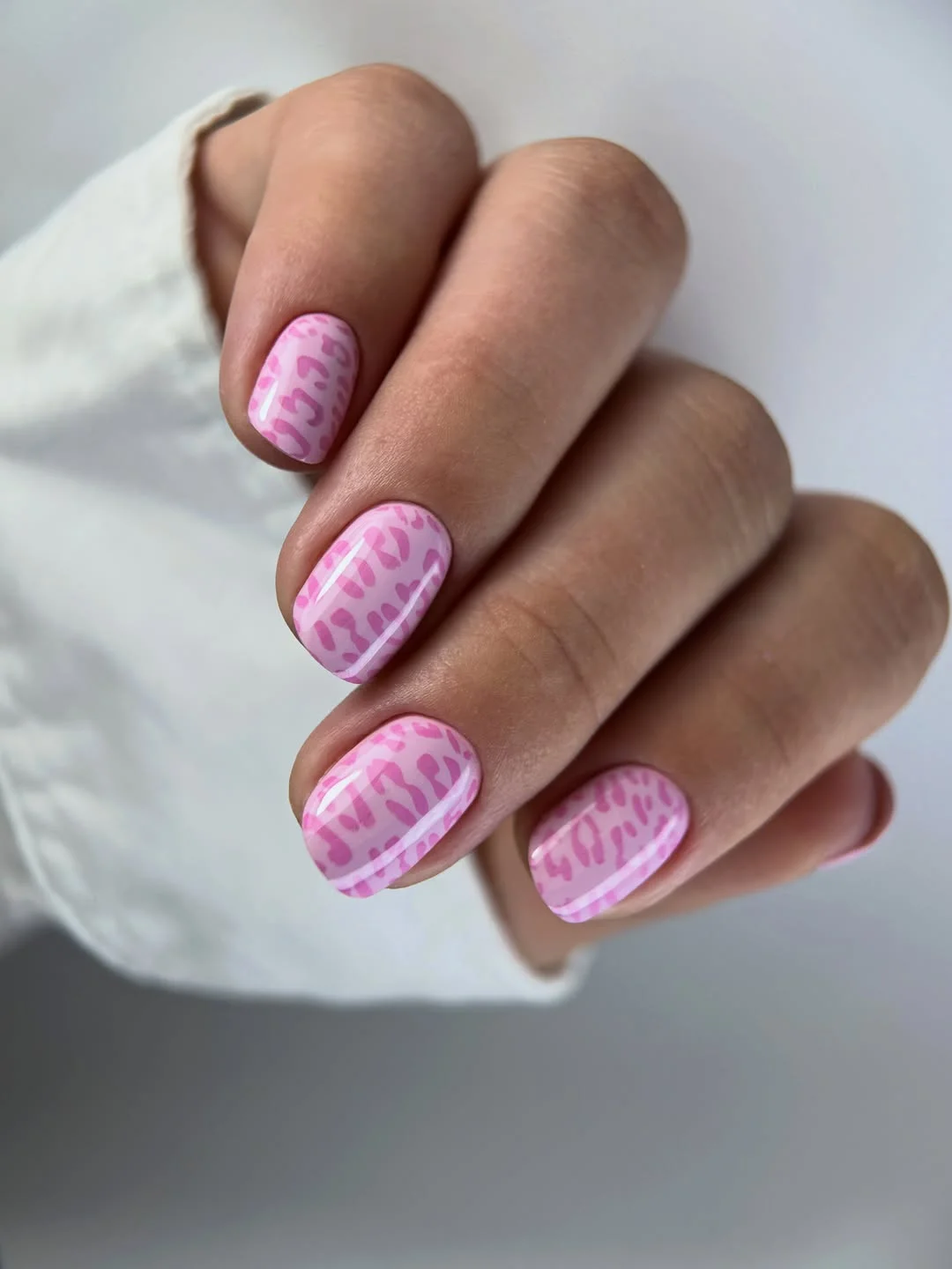 21 summer oval nails 2026 Butter Yellow Floral Nails With Retro Charm
