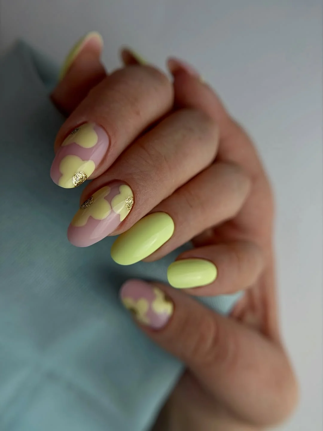 21 summer oval nails 2026 Butter Yellow Floral Nails That Feel Like Sunshine