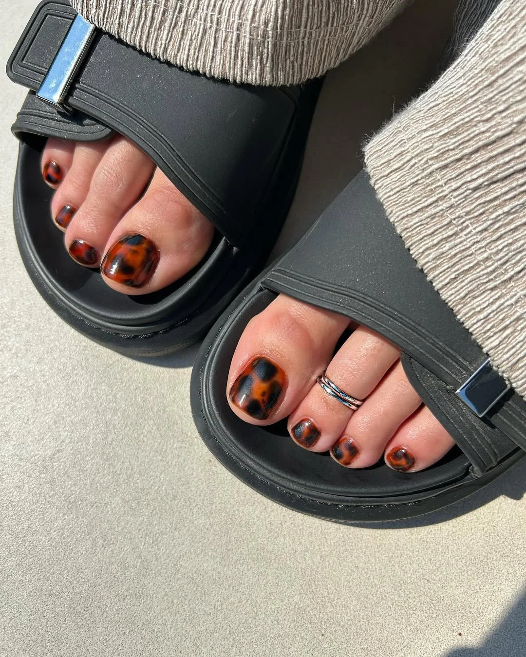 summer pedicure nail art 2026 Tortoiseshell Pedicure That Brings Luxury To Summer Sandals